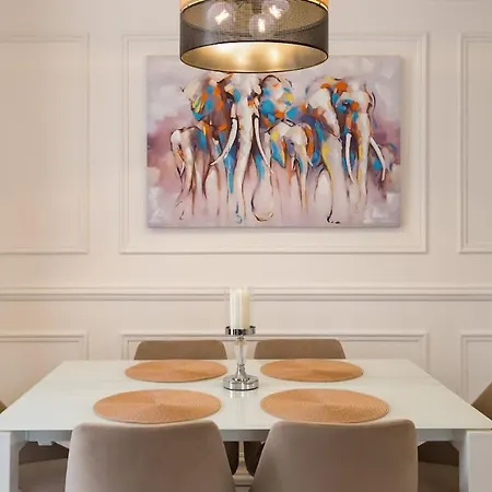 아파트 Designer Maltese Balcony Steps Away From Sea *