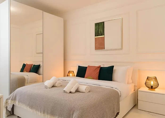 Appartement Designer Maltese Balcony Steps Away From Sea